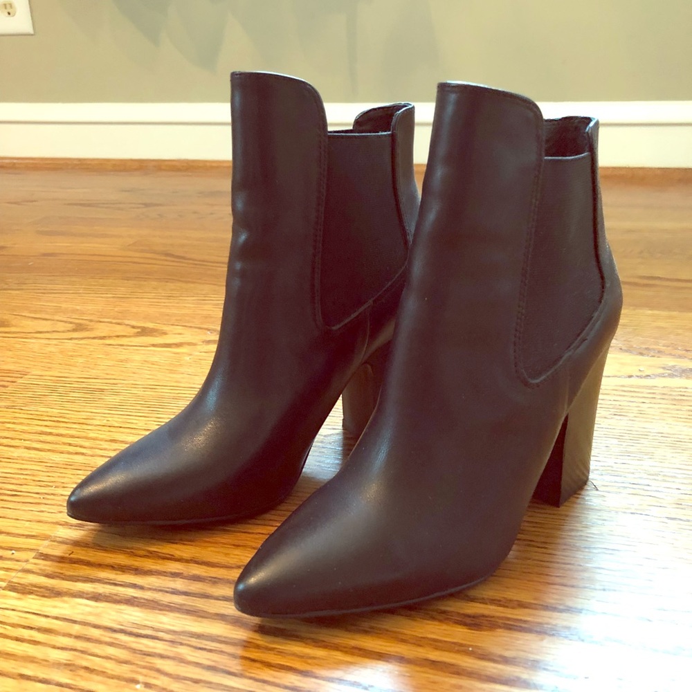 Kristin Cavallari Starlight Bootie size 6